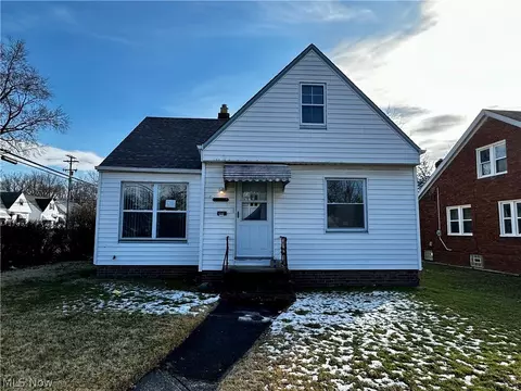 17608 Mapleboro Ave, Maple Heights, OH 44137