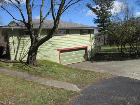 320 Cleveland Ave, Andover, OH 44003 photo 2