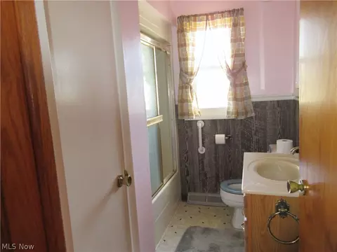 320 Cleveland Ave, Andover, OH 44003 photo 8