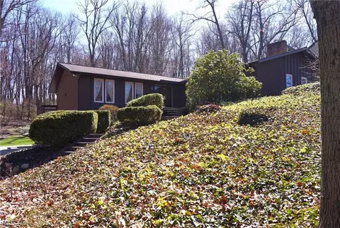 4429 Provens Dr, Akron, OH 44319