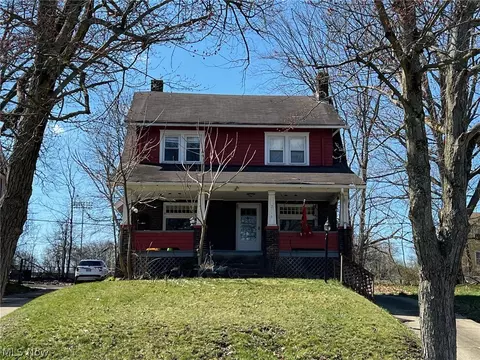 2116 Elm St, Youngstown, OH 44505
