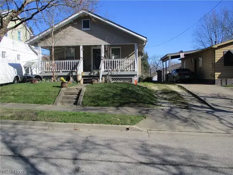 1345 Arnold Ave, Akron, OH 44305