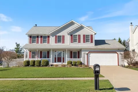 4399 Stone Creek Dr, Brunswick, OH 44212