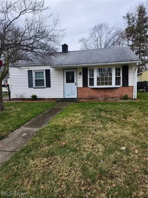 1025 Thayer Ave, Ashtabula, OH 44004
