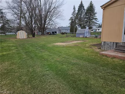 Exterior - 653 Baltic St, Conneaut, OH 44030 photo 2 of 2