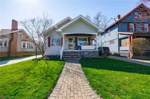 2144 Morrison Ave, Lakewood, OH 44107