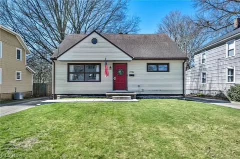 2786 Norwood St, Cuyahoga Falls, OH 44221