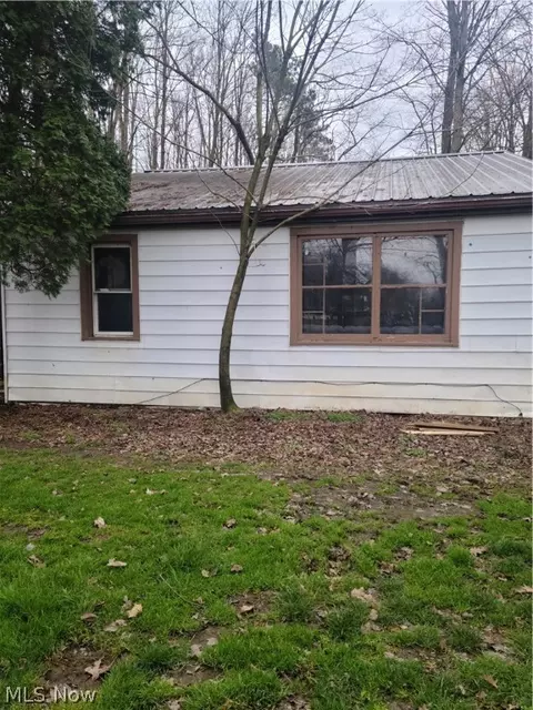 7032 Pymatuning Lake Rd, Andover, OH 44003