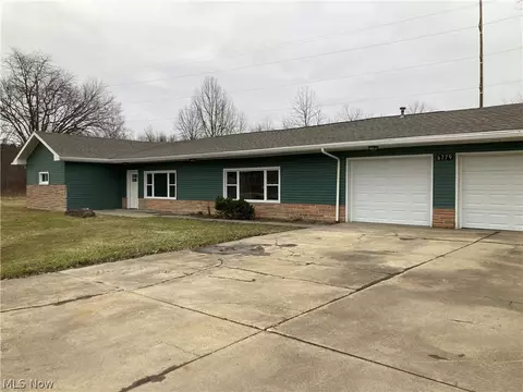 6779 W Market, Leavittsburg, OH 44430