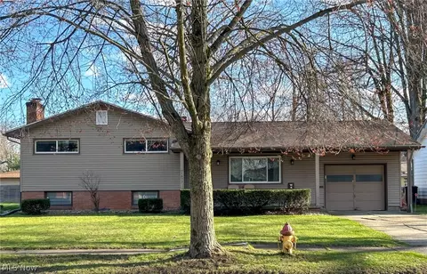1677 Arthur Dr, Warren, OH 44485