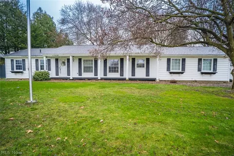 598 Robinson Ave, Barberton, OH 44203