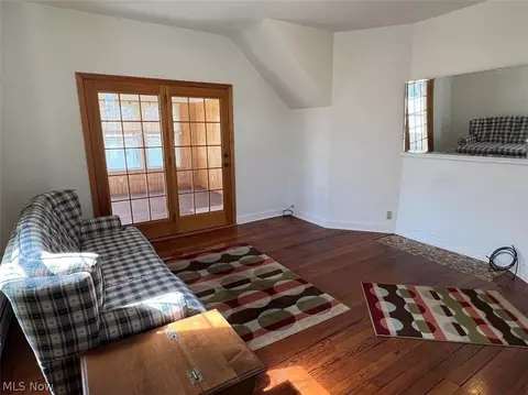132 Warren Ave, Barnesville, OH 43713 photo 4
