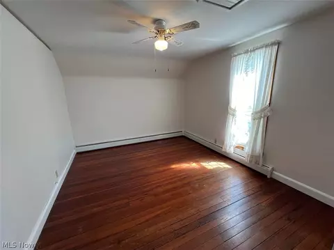132 Warren Ave, Barnesville, OH 43713 photo 8