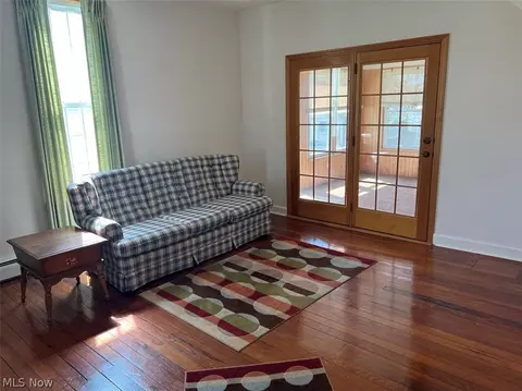 132 Warren Ave, Barnesville, OH 43713 photo 5