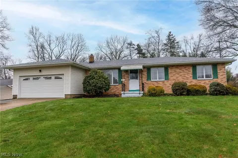 152 E Garwood Dr, Tallmadge, OH 44278