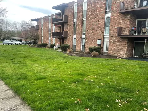 2960 N River Rd NE, Warren, OH 44483