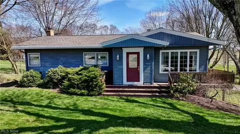 5498 S Market St, Millersburg, OH 44654