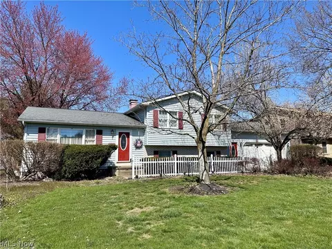 1466 Niles Vienna Rd, Niles, OH 44446