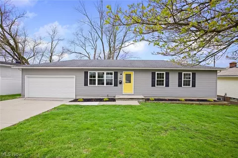 66 Stull Ave, Akron, OH 44312