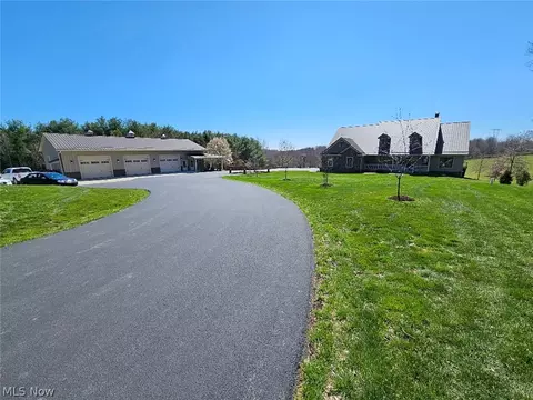 25073 Ridge Rd, East Rochester, OH 44625
