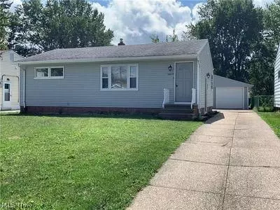 16017 Valleyview Ave, Cleveland, OH 44135