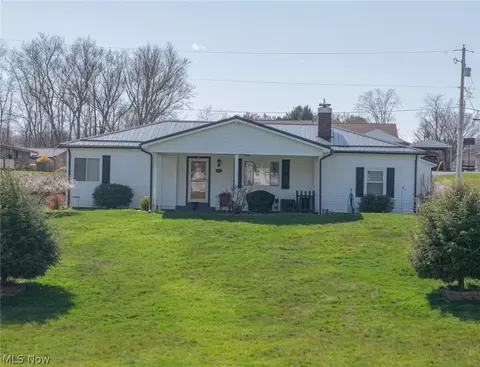 1205 Willow Ln, Wellsville, OH 43968