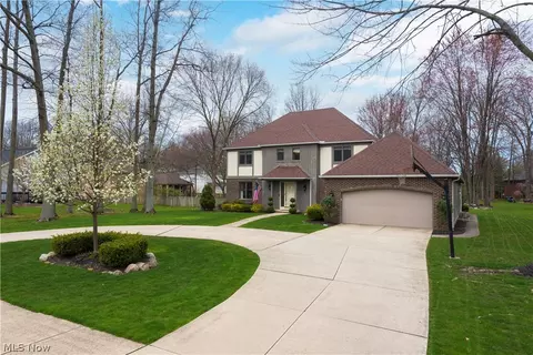 30650 Atlanta Ln, Westlake, OH 44145