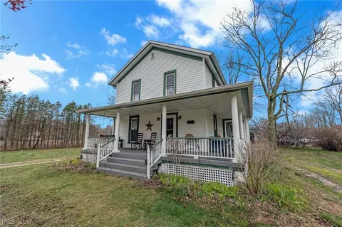 Exterior - 2129 Dock Rd, Madison, OH 44057 photo 3 of 13