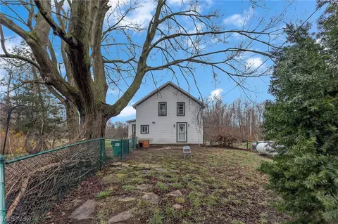 Exterior - 2129 Dock Rd, Madison, OH 44057 photo 12 of 13