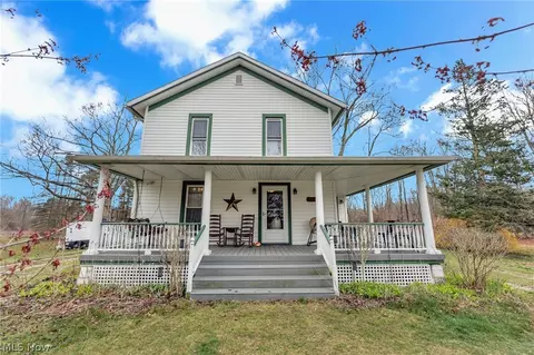 Exterior - 2129 Dock Rd, Madison, OH 44057 photo 4 of 13