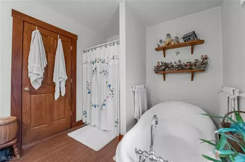 Bath - 2129 Dock Rd, Madison, OH 44057 photo 6 of 6