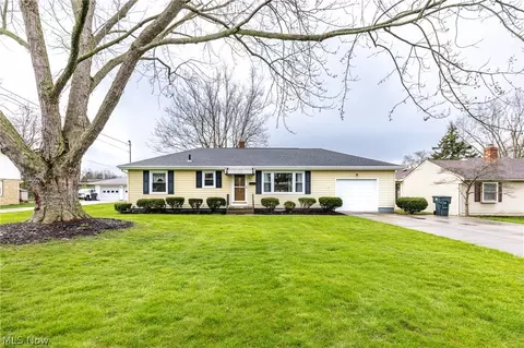 187 Valley View Dr, Wadsworth, OH 44281