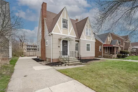 111 Sunnycliff Dr, Euclid, OH 44123