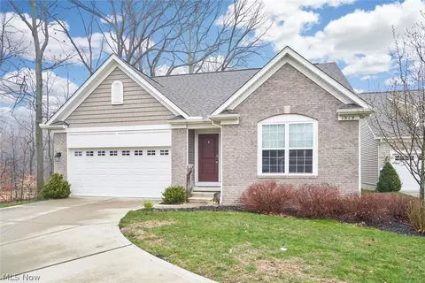 1519 Scarborough Dr, Brunswick, OH 44212