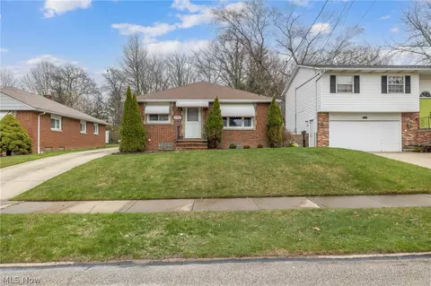 1785 E 232nd St, Euclid, OH 44117 photo 1