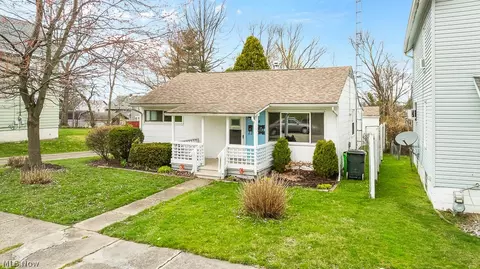 144 12th St, Alliance, OH 44601