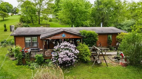 160 Meldahl Pl, Washington, WV 26181