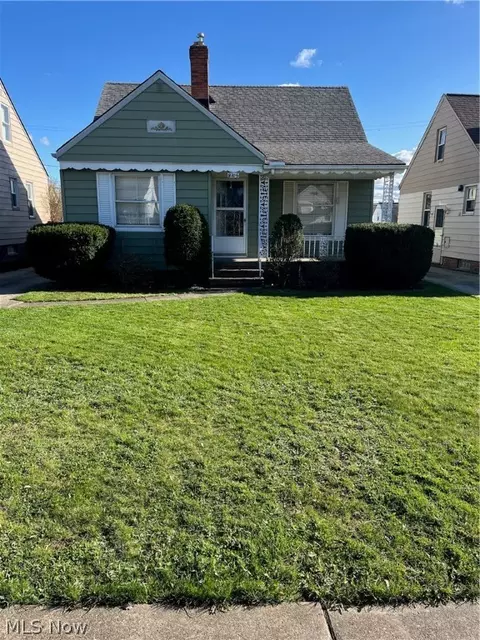 9206 Mccracken Blvd, Garfield Heights, OH 44125
