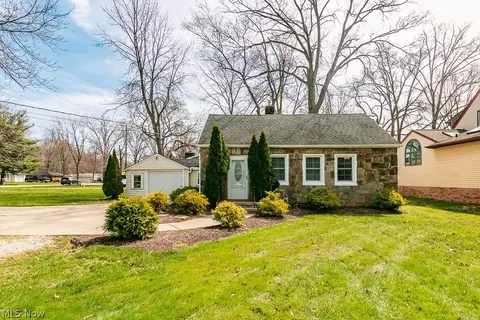 3397 Dover Center Rd, Westlake, OH 44145