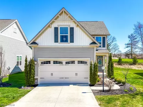 455 Danbury Dr, Aurora, OH 44202
