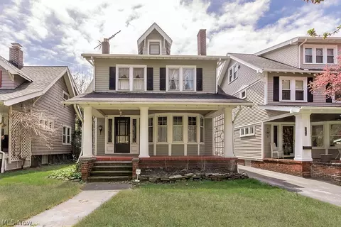 10412 Brighton Rd, Bratenahl, OH 44108