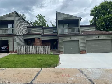 157 Kimrose Ln, Broadview Heights, OH 44147
