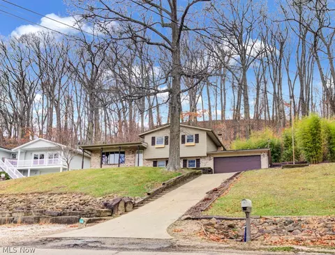 Exterior - 61 E Mohawk Dr, Malvern, OH 44644 photo 9 of 11