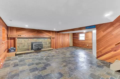 Exterior - 61 E Mohawk Dr, Malvern, OH 44644 photo 3 of 11