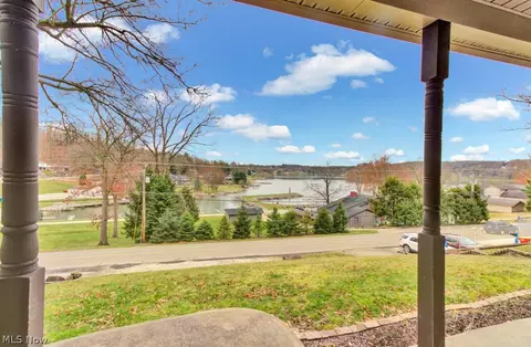 Exterior - 61 E Mohawk Dr, Malvern, OH 44644 photo 2 of 11