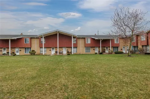 27801 Mills Ave #J, Euclid, OH 44132