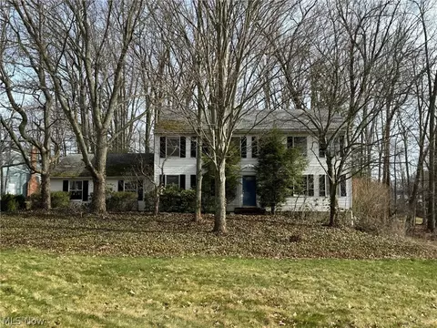 7391 Far Hill Dr, Concord, OH 44077