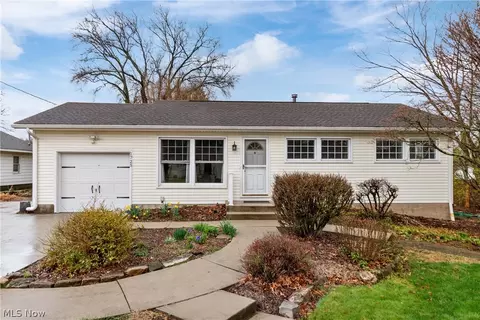 1725 Carlene Ave SW, Massillon, OH 44647