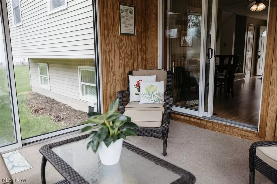 2040 Skyview Ln, Kent, OH 44240 36 Photos Movoto