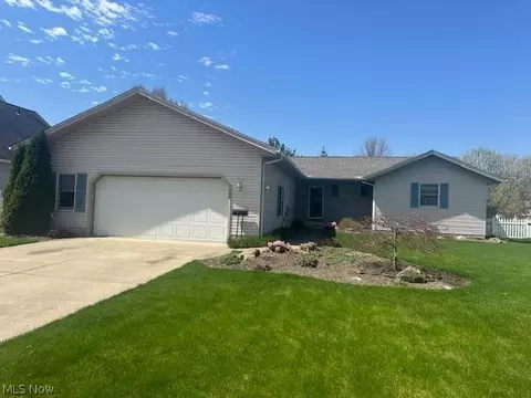 647 Meadow Ln, Wellington, OH 44090